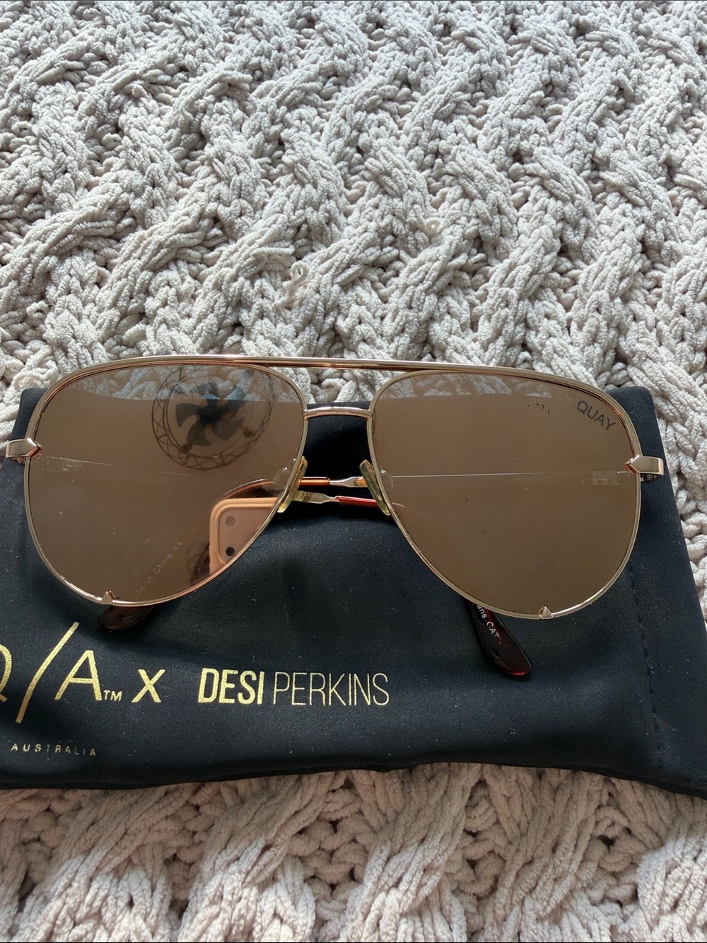 Quay x Desi High Key Aviator
Sunglasses